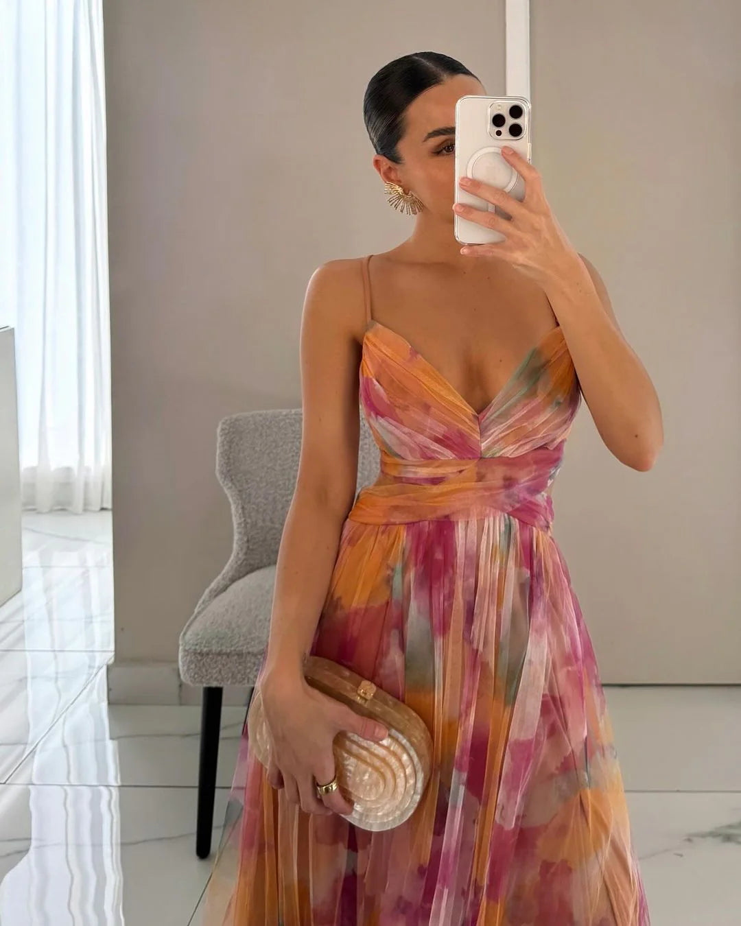 FIORE | Vestido Floral con Hombros Descubierto y Escote Halter