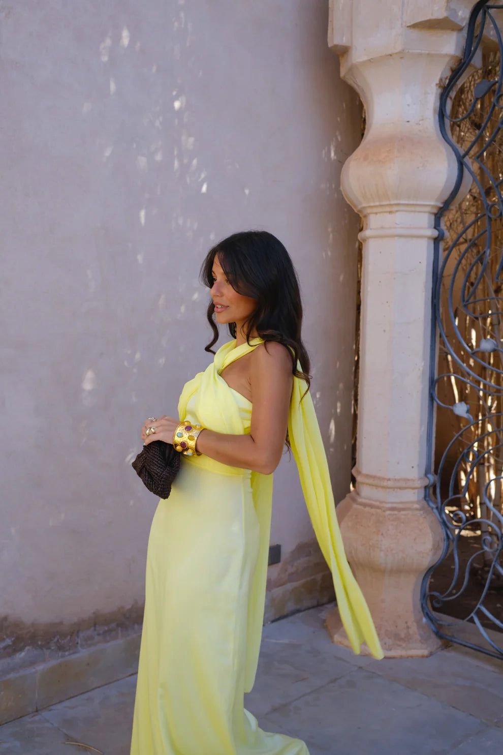 CHIARA | Vestido Liso con Lazo y Cintura Alta