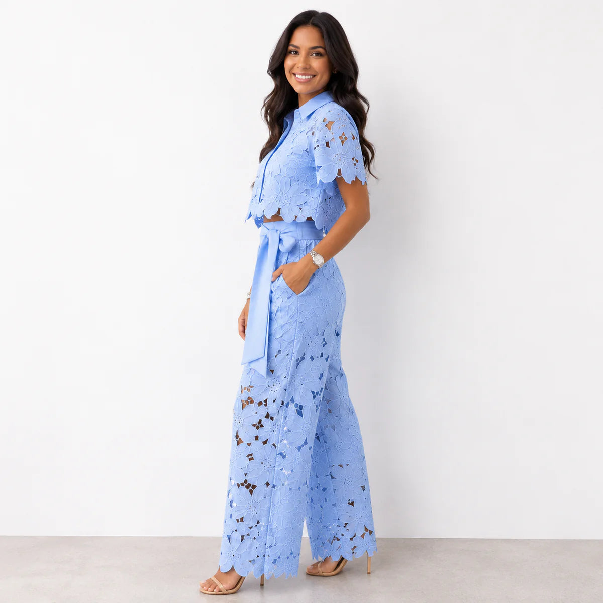 ODISEA | Conjunto 2 Piezas Blusa Bordada de Encaje y Pantalón Calado