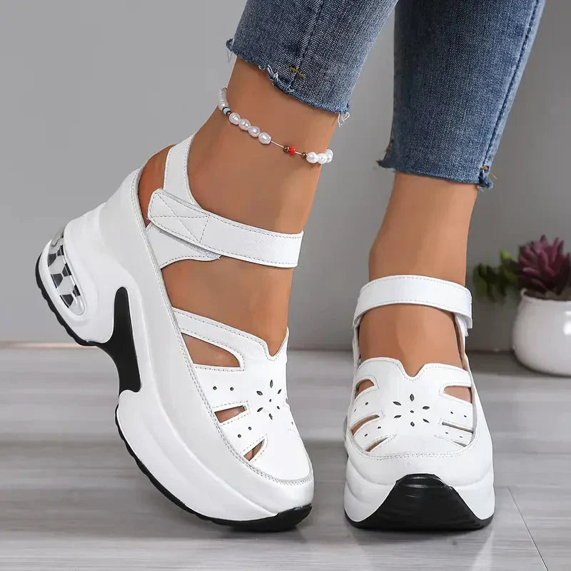 HERAS | Sandalias Deportivas con Correa y Cuña