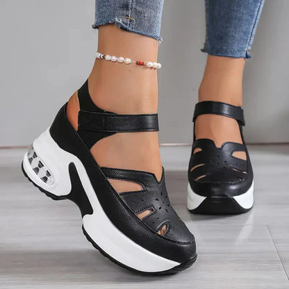 HERAS | Sandalias Deportivas con Correa y Cuña