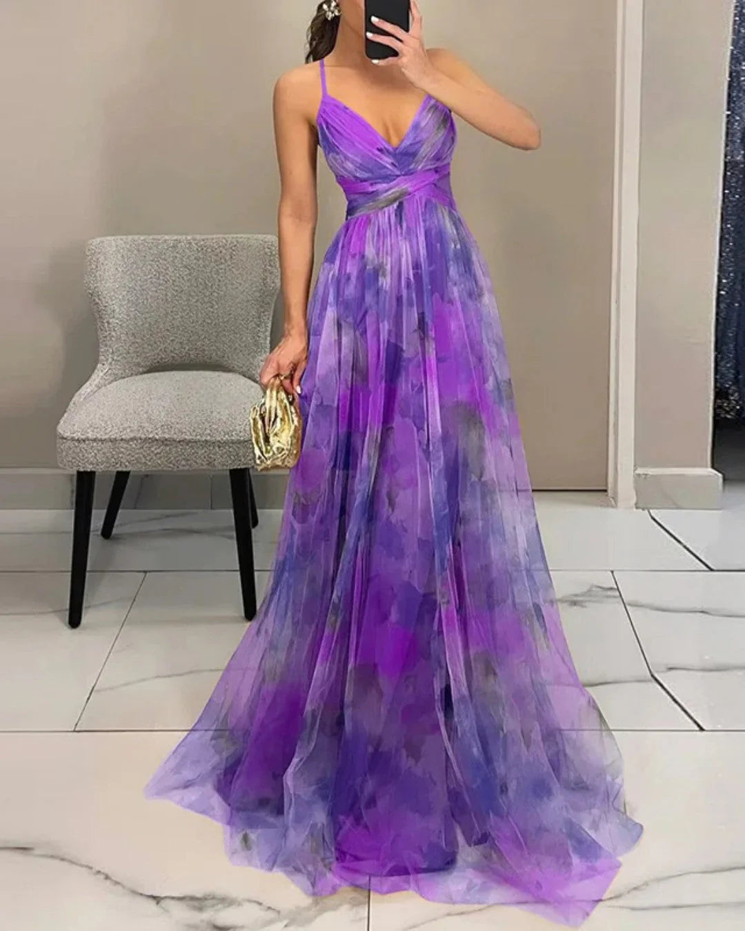 FIORE | Vestido Floral con Hombros Descubierto y Escote Halter