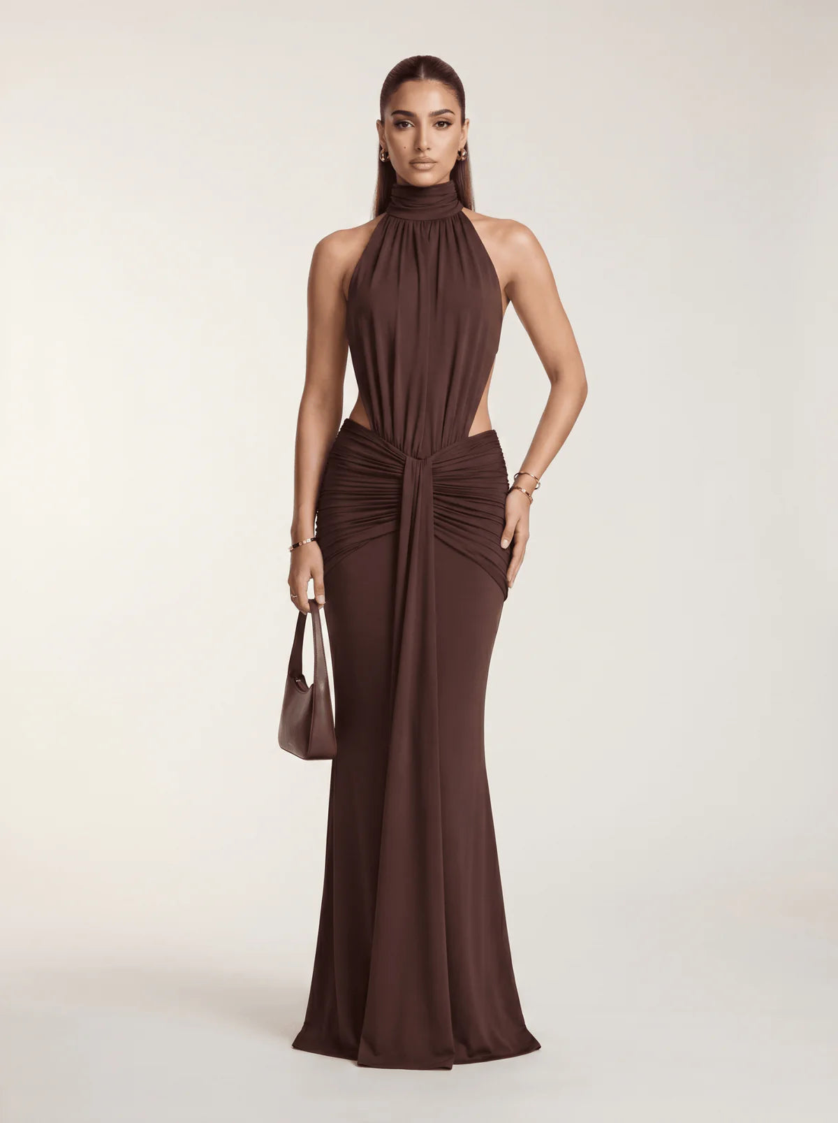 LAYLA | Vestido Maxi con Cuello Halter y Espalda Descubierta