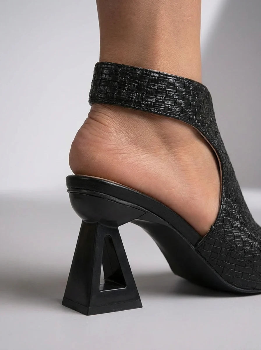 VITORIA | Elegantes Sandalias con Tacón Trenzadas Edición Limitada